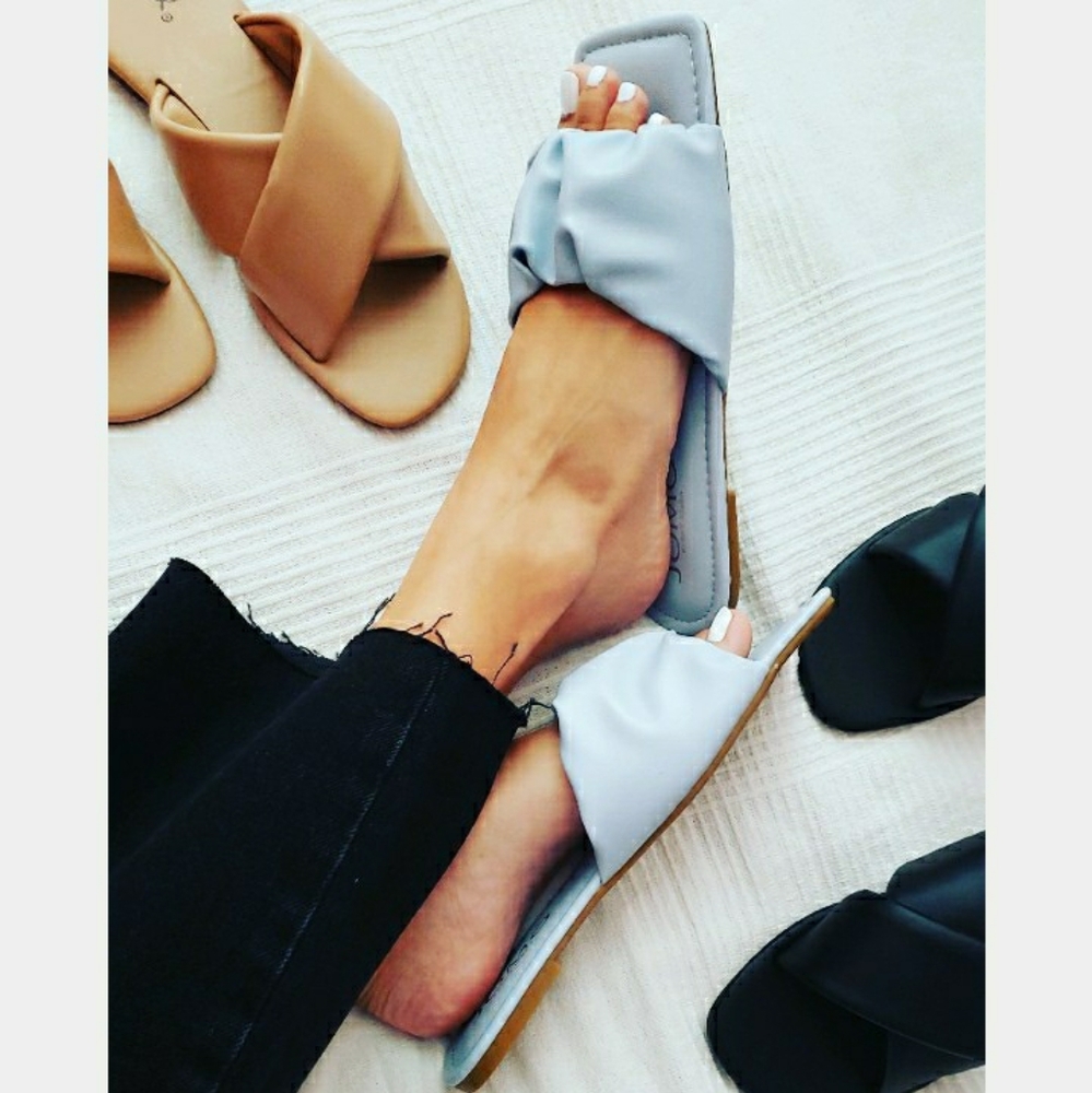 🆕️The Lulu// Blue one band Slide - Picture 8 of 8